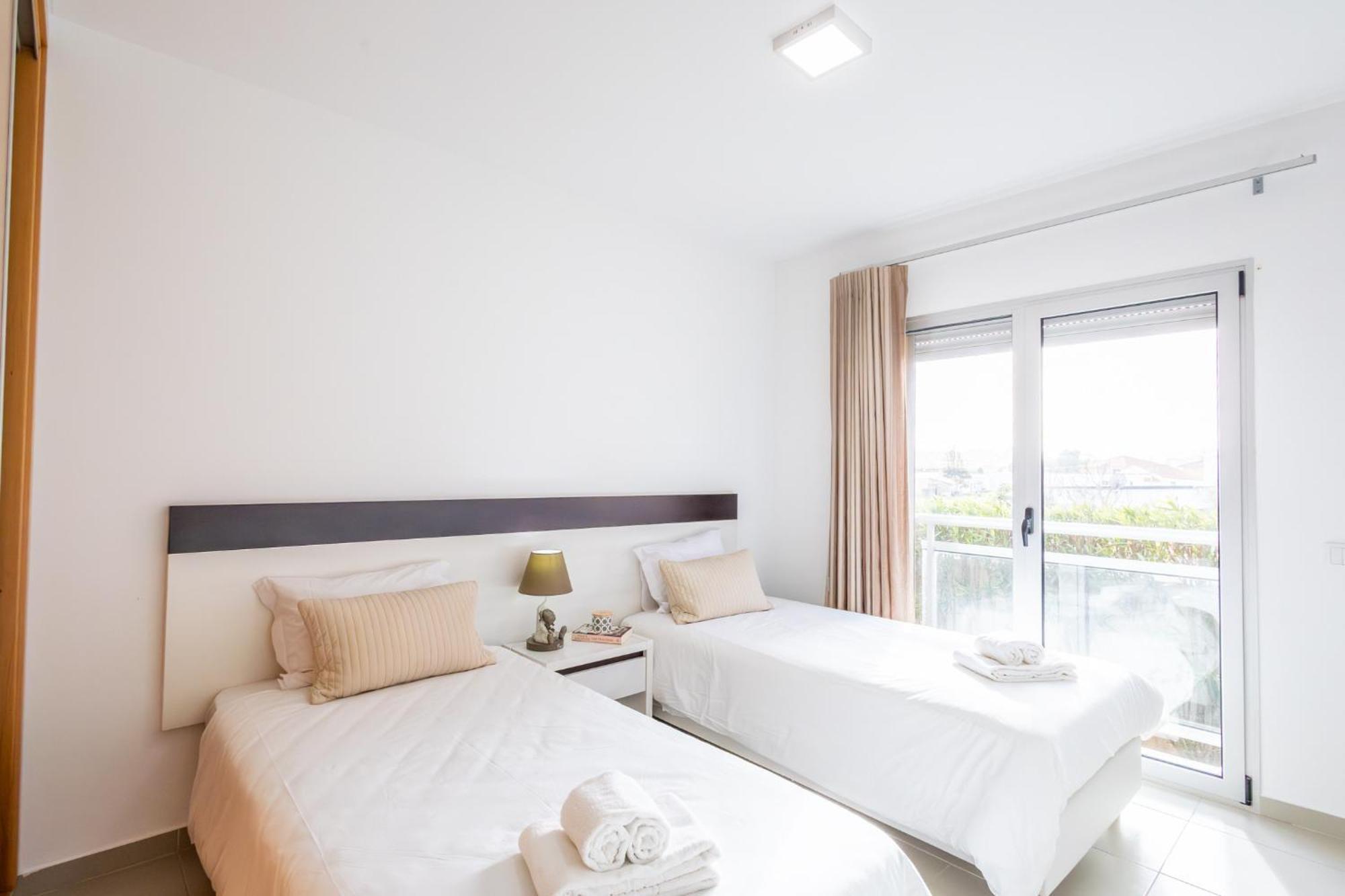 Carmen - Vista Para O Jardim เซามาร์ทินโญโดปอร์โต ภายนอก รูปภาพ